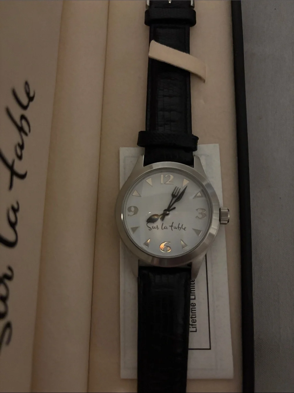 Sur La Table wristwatch